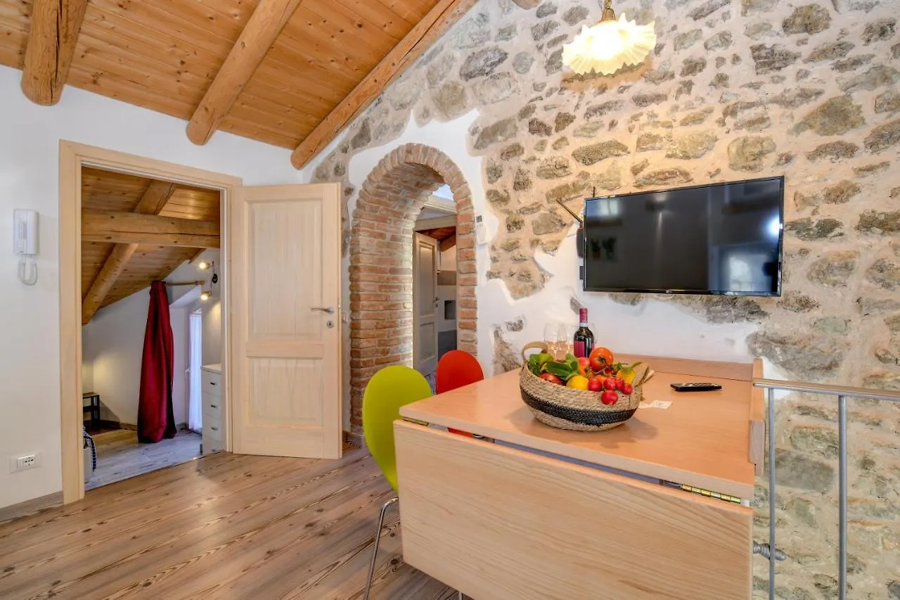 Ferienwohnung Casa Nel Borgo - Il Gufo Tremosine Apartment