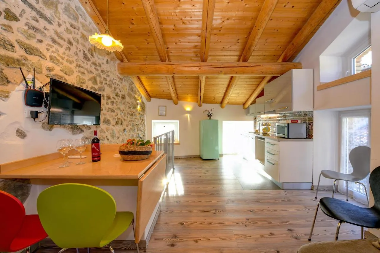 Apartment Ferienwohnung Casa Nel Borgo - Il Gufo Tremosine